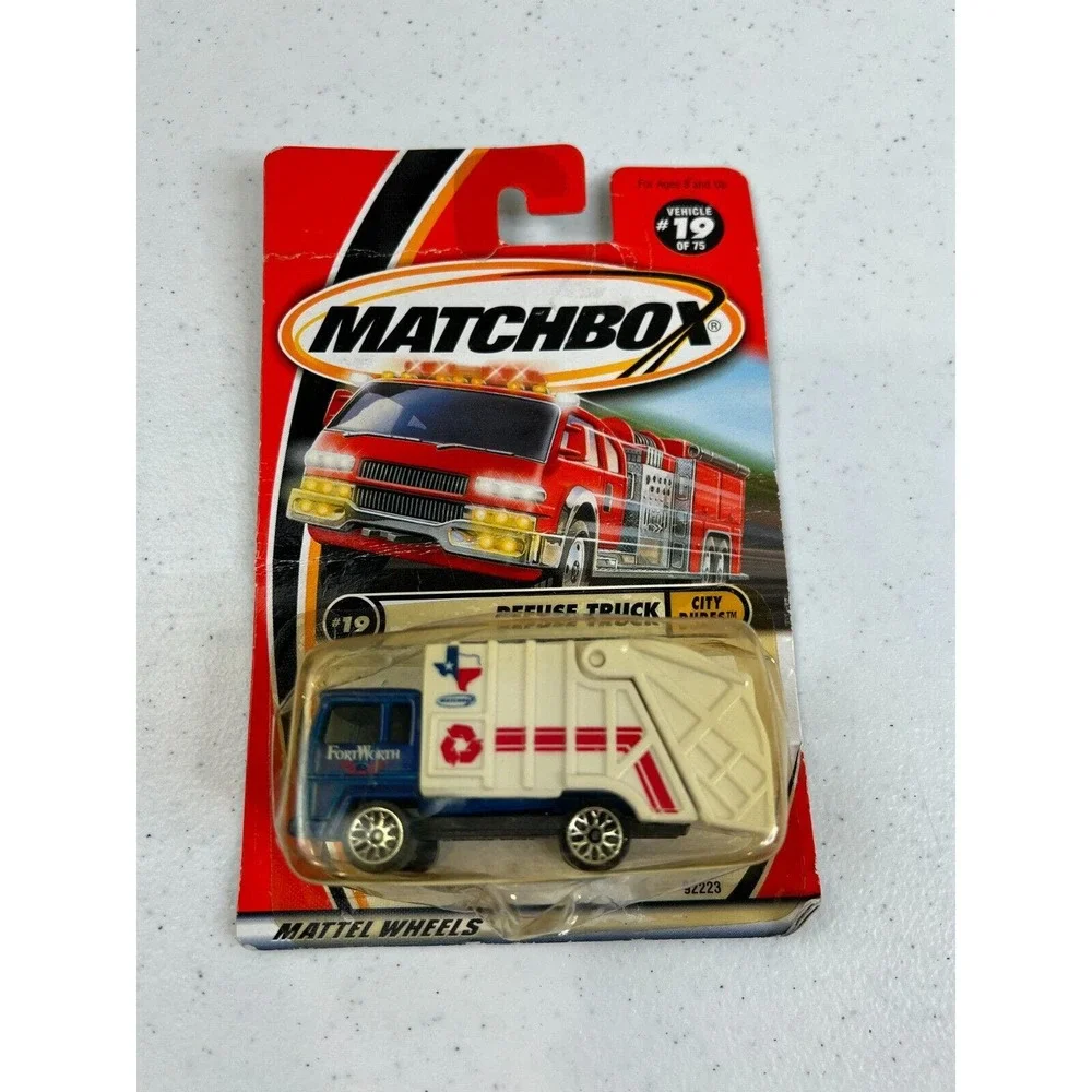 Matchbox 2001-19/75 Kids Red White City Dudes 1:64 Scale Garbage Refuse‎ Truck